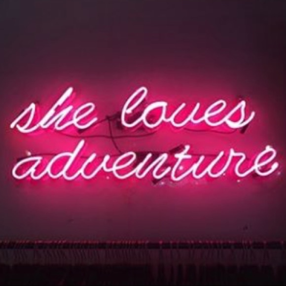 Meet ME 🎀 - Picture 2 of 5